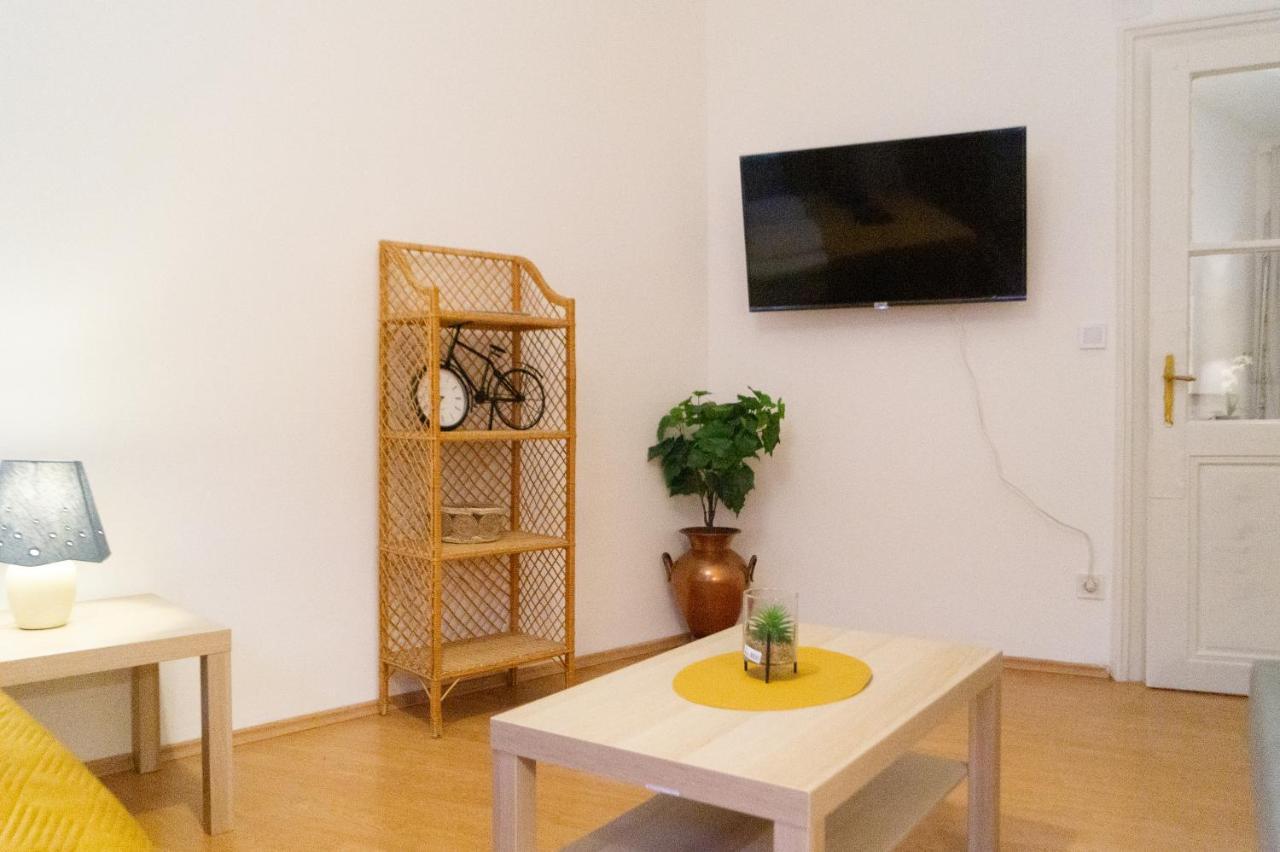 Economy 1Br Apartment Well Connected To The Whole City Wien Exteriör bild